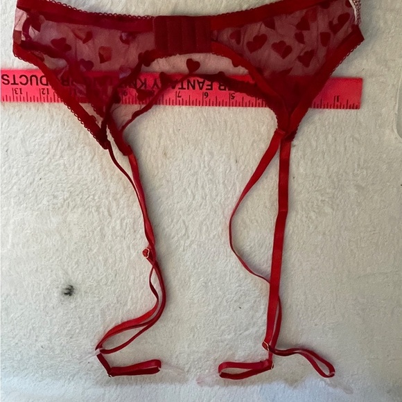 Sheer Red Heart garter - Picture 5 of 5